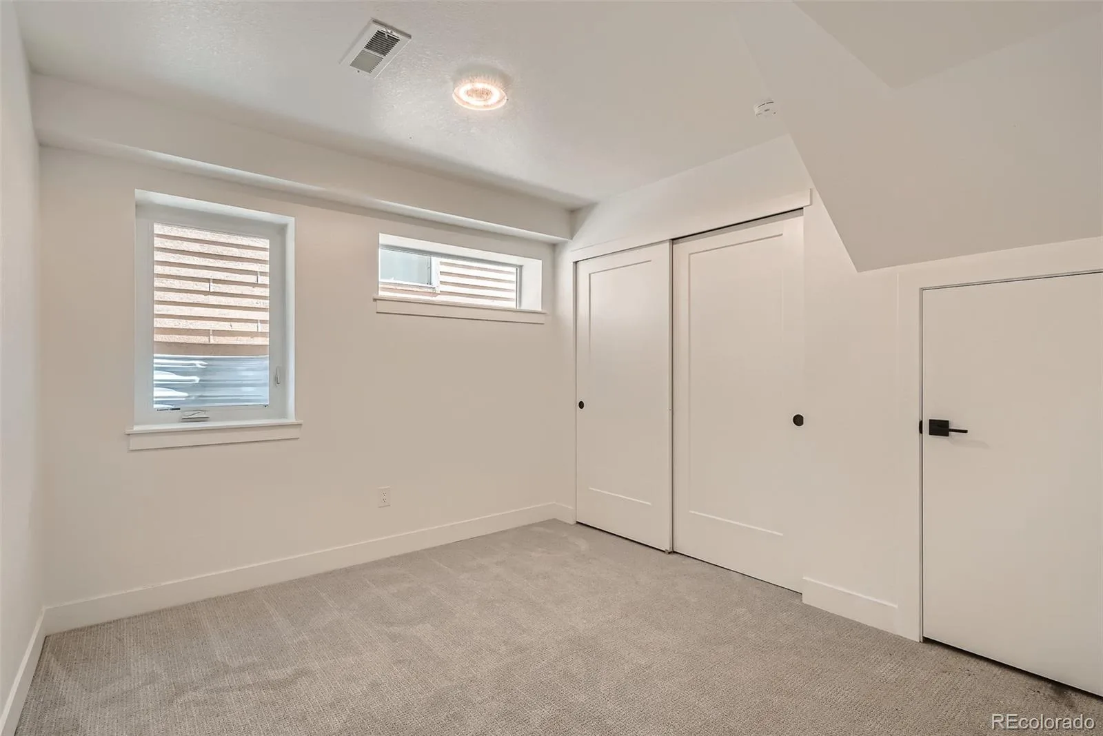 1121 S Dahlia Street Denver CO 80246 | MLS #REC9547484 08272026171733 1600 15