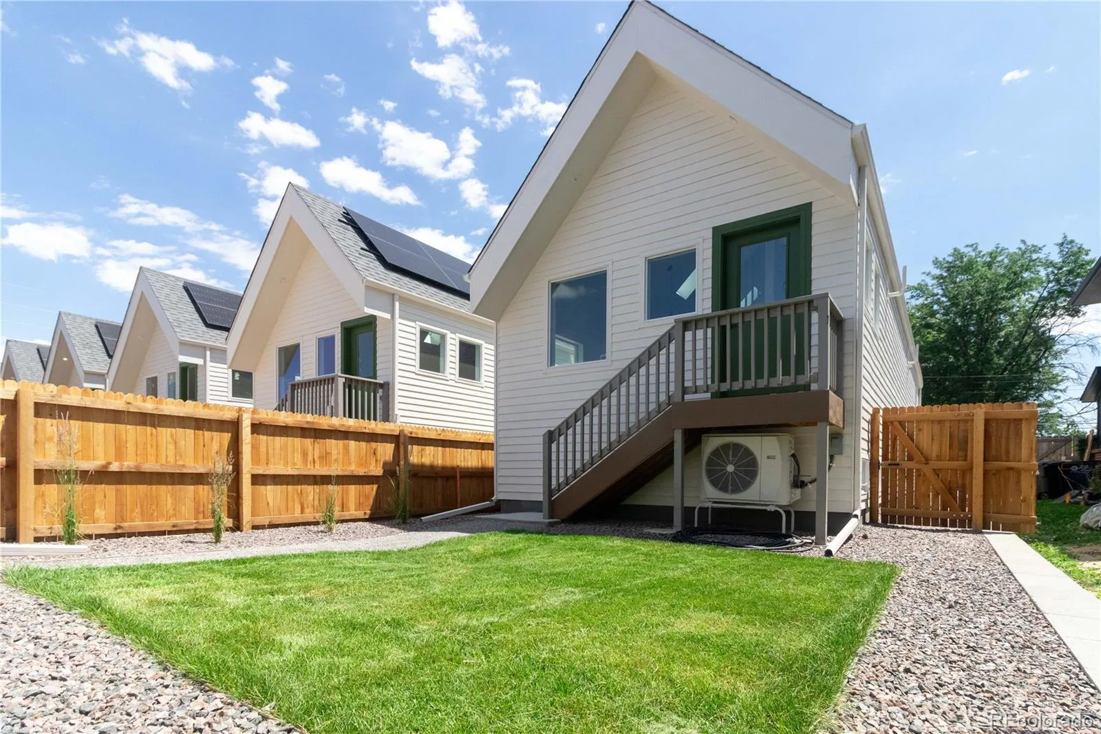 1121 S Dahlia Street Denver CO 80246 | MLS #REC9547484 08272026171733 1600 19