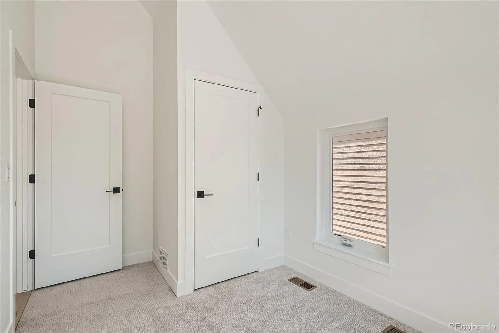 1121 S Dahlia Street Denver CO 80246 | MLS #REC9547484 08272026171733 1600 9