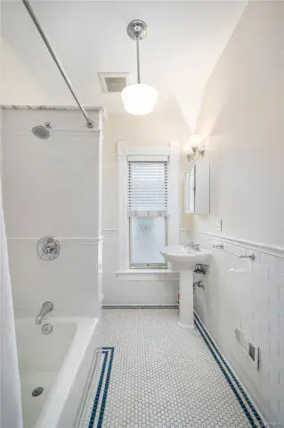 06172025023916 640 24