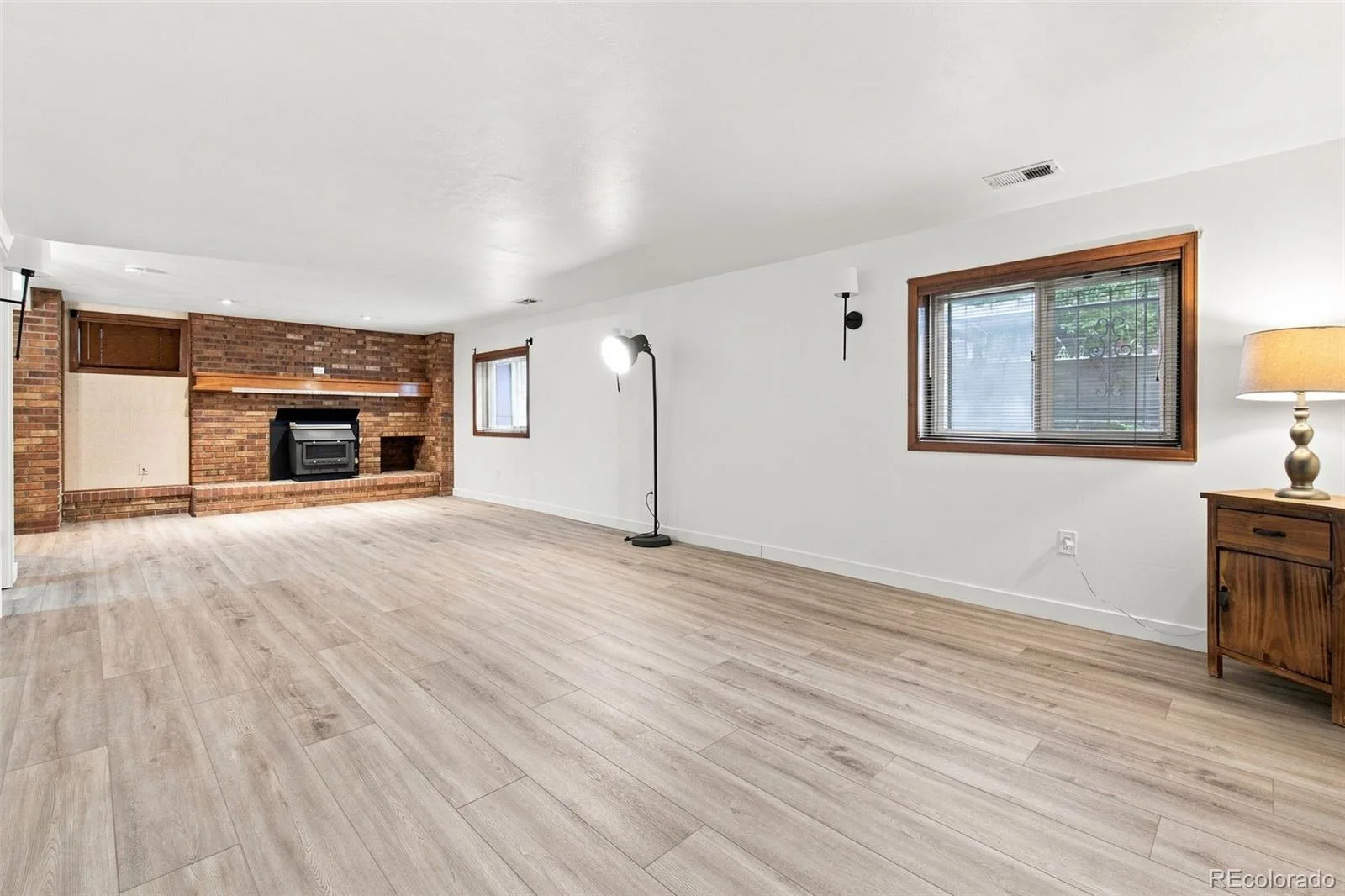 10182 Lowell Way Westminster CO 80031 | MLS #REC9555096 08242026013333 1600 41