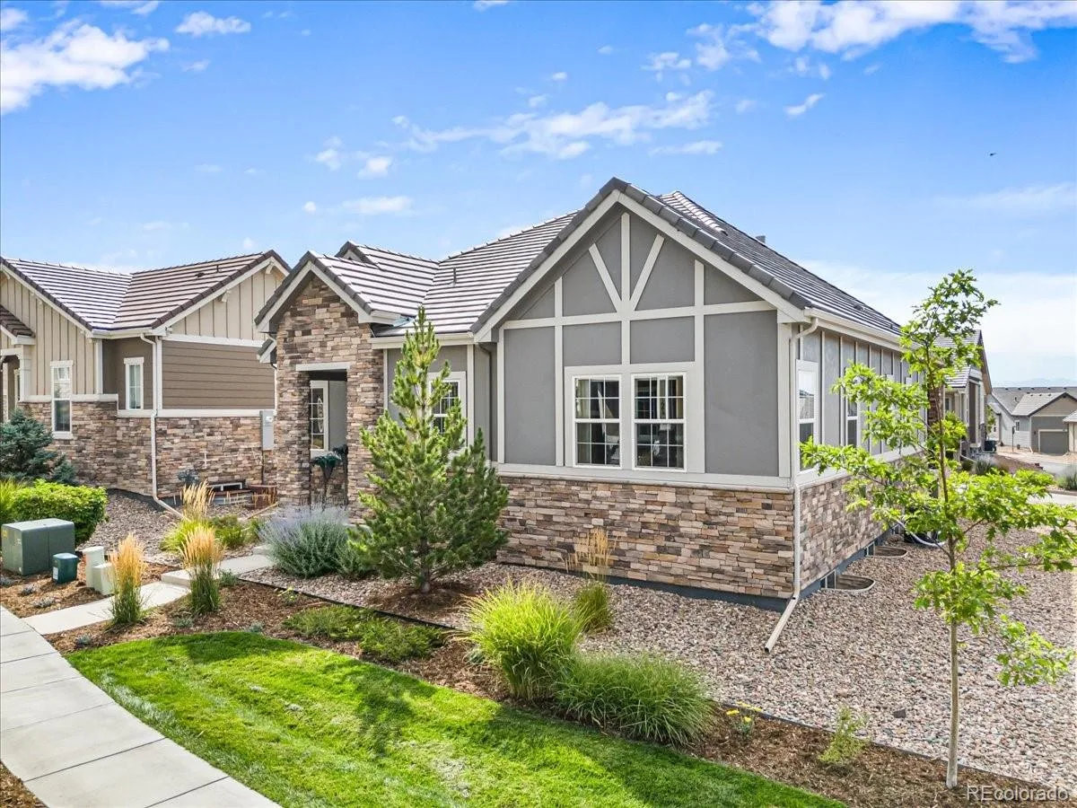 1048 Brocade Drive Highlands Ranch CO 80126 | MLS #REC9555132 08042026010705 1200 32