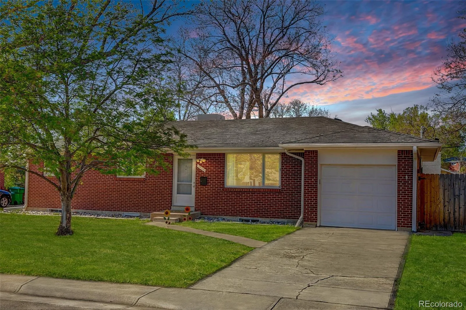 3716 W Grand Avenue Littleton CO 80123 MLS #REC9556696 06112026170708 1600 39