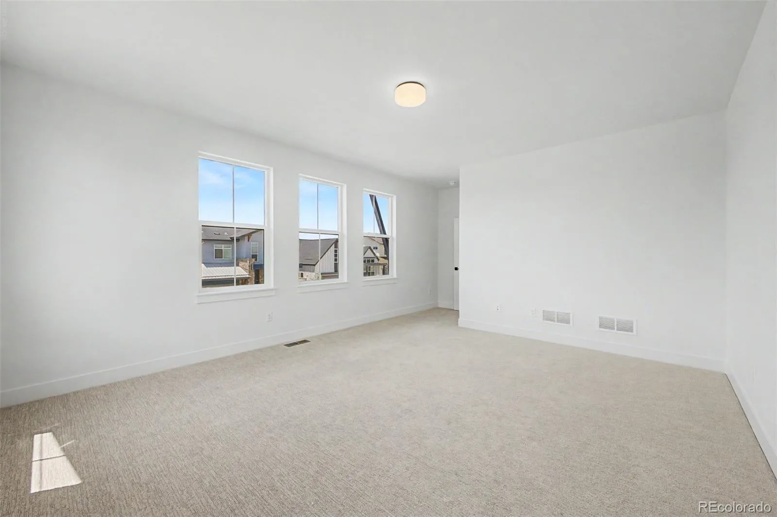 5588 Moosehead Circle Longmont CO 80503 | MLS #REC9558642 07302026211033 1600 28