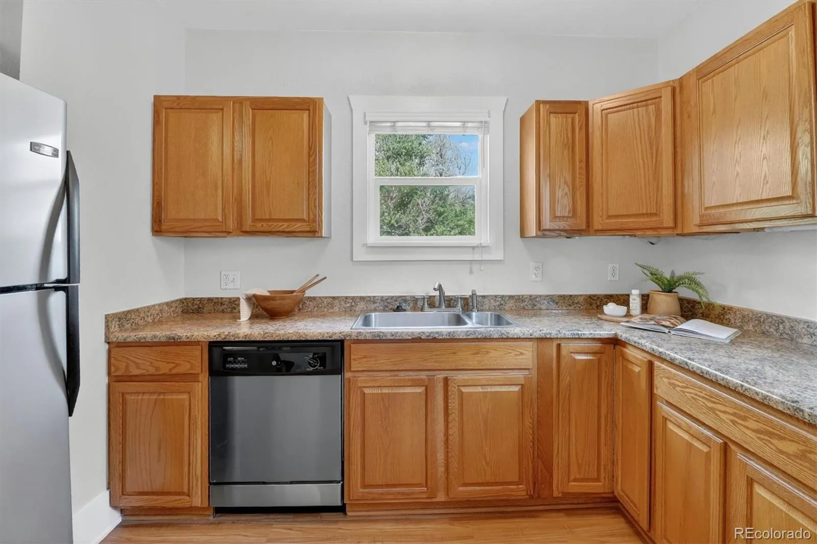 4954 N Grove Street Denver CO 80221 MLS #REC9558928 05252026131846 1600 17