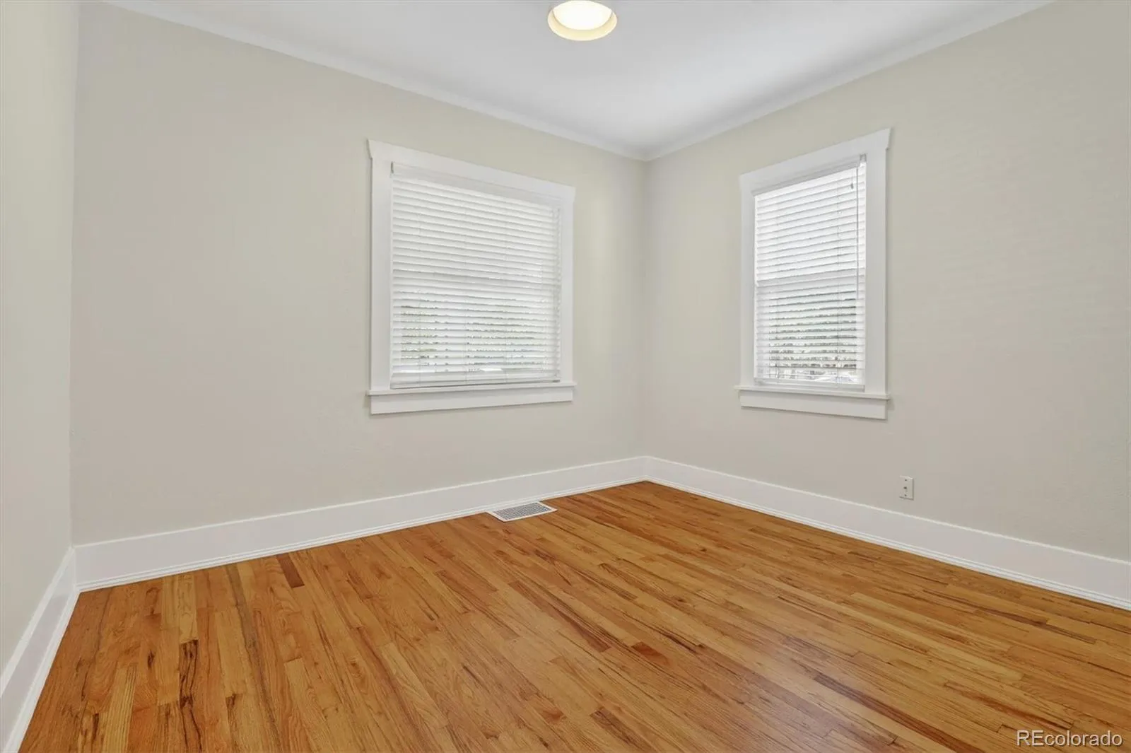 4954 N Grove Street Denver CO 80221 MLS #REC9558928 05252026131846 1600 20