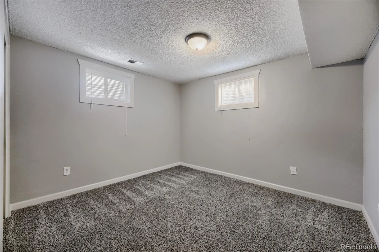 9367 W Hamilton Drive Denver CO 80227 | MLS #REC9560780 08072026022331 1600 23