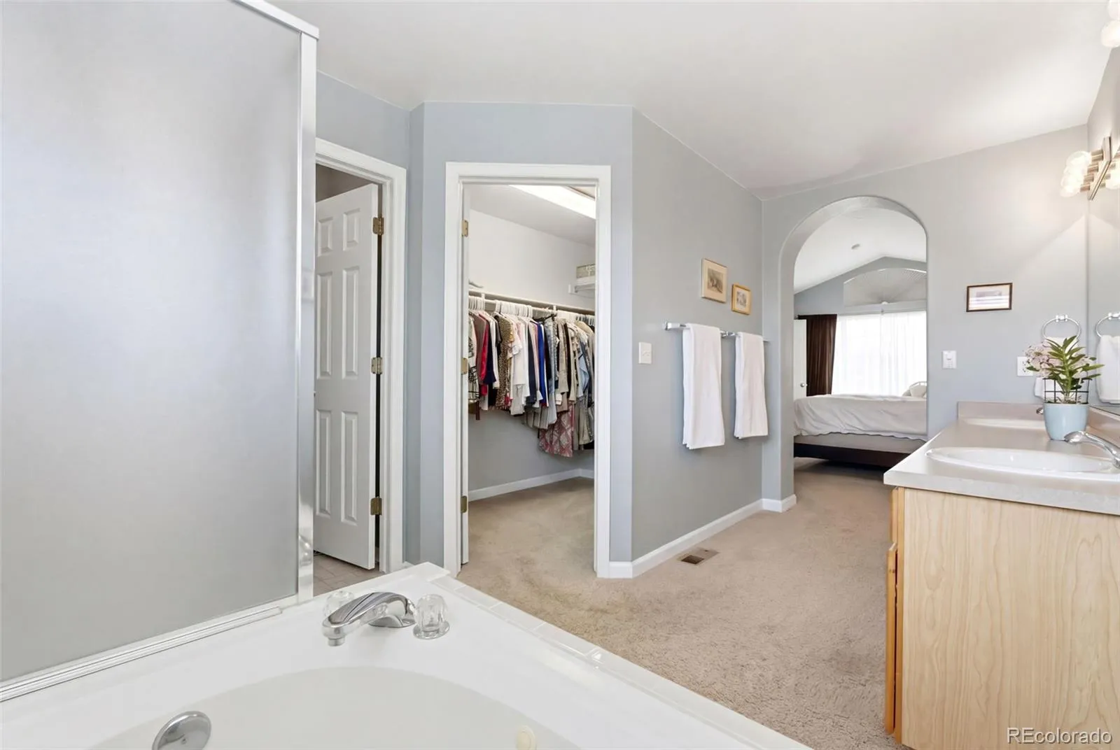 17741 E Maplewood Circle Aurora CO 80016 MLS #REC9561835 04282026173339 1600 24