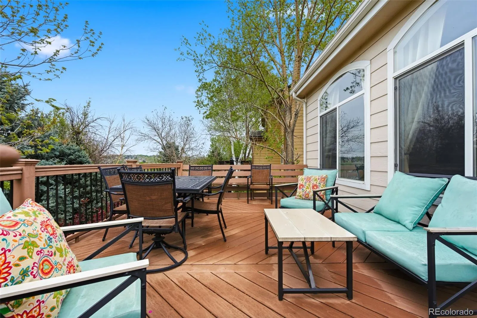 17741 E Maplewood Circle Aurora CO 80016 MLS #REC9561835 04282026173339 1600 38