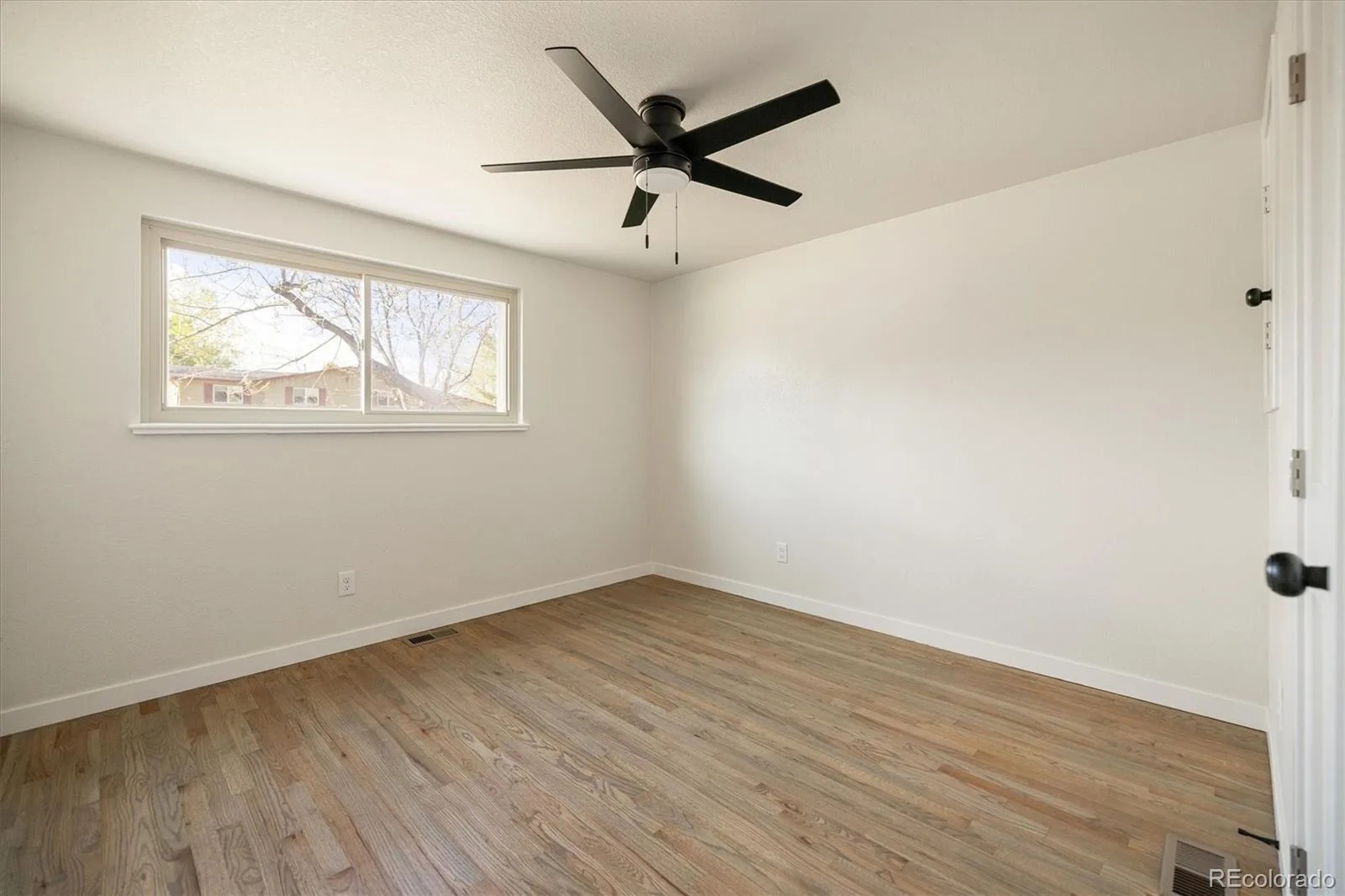 11820 W 30th Place Lakewood CO 80215 MLS #REC9562018 06092026155552 1600 17