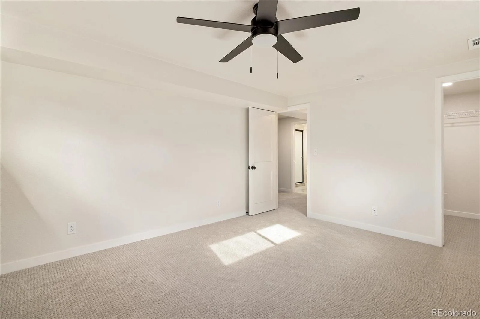 11820 W 30th Place Lakewood CO 80215 MLS #REC9562018 06092026155552 1600 21