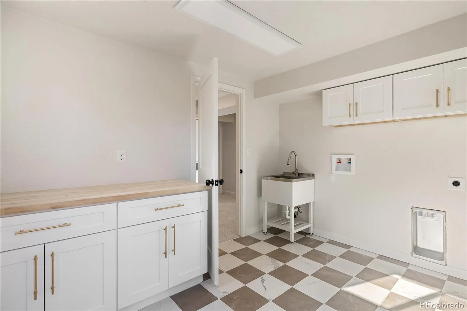 11820 W 30th Place Lakewood CO 80215 MLS #REC9562018 06092026155552 1600 27