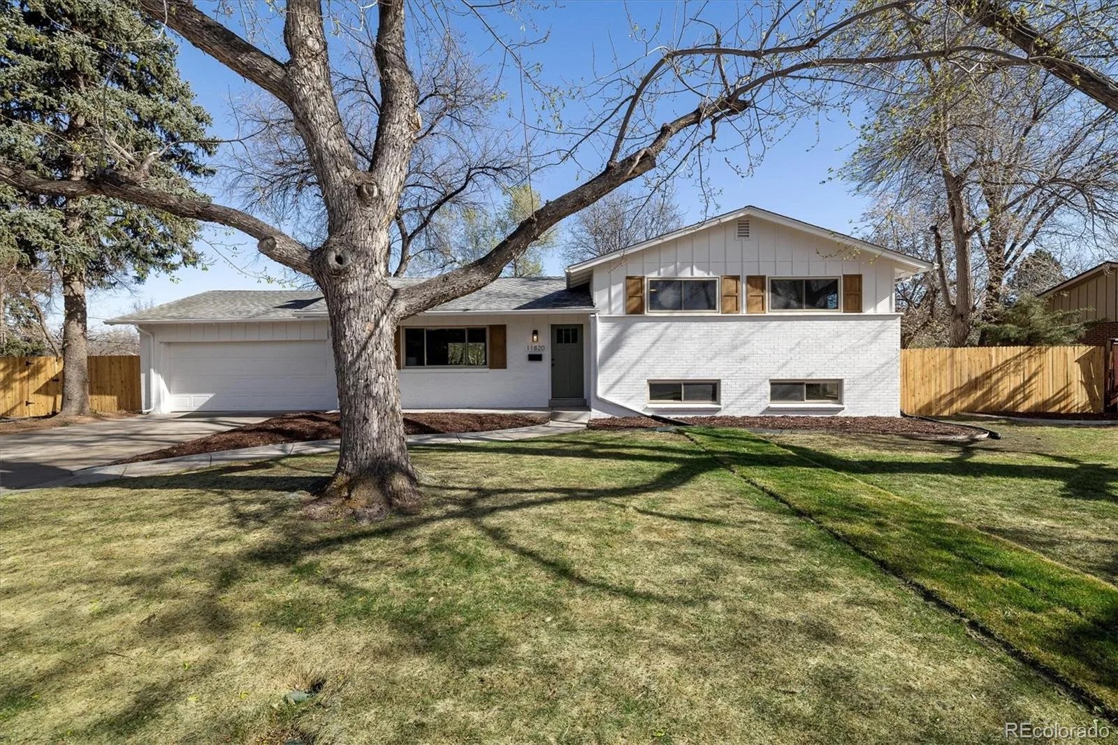 11820 W 30th Place Lakewood CO 80215 MLS #REC9562018 06092026155552 1600 33