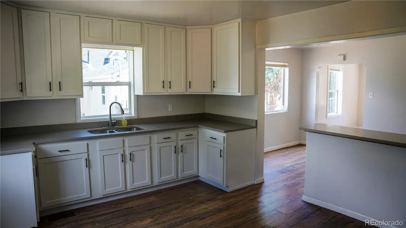 909 Meade Street Denver CO 80204 MLS #REC9565751 07232025192400 1600 6