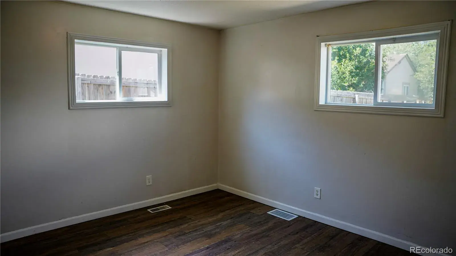909 Meade Street Denver CO 80204 MLS #REC9565751 07232025192400 1600 8