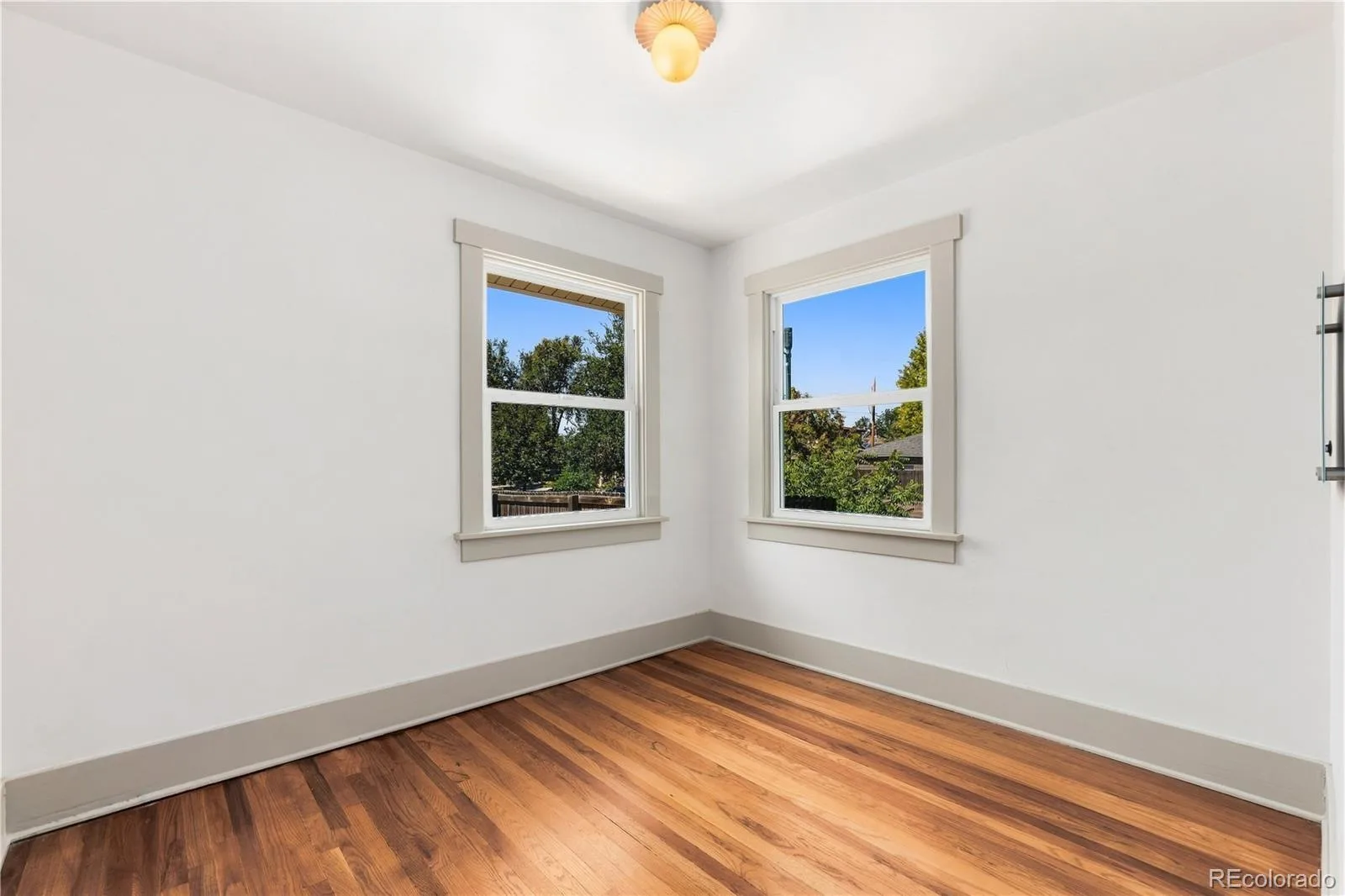 2589 N Glencoe Street Denver CO 80207 | MLS #REC9565981 10122026185006 1600 19