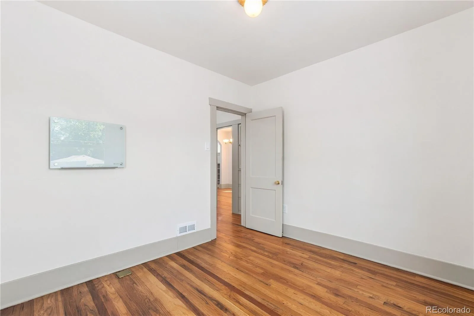 2589 N Glencoe Street Denver CO 80207 | MLS #REC9565981 10122026185006 1600 20