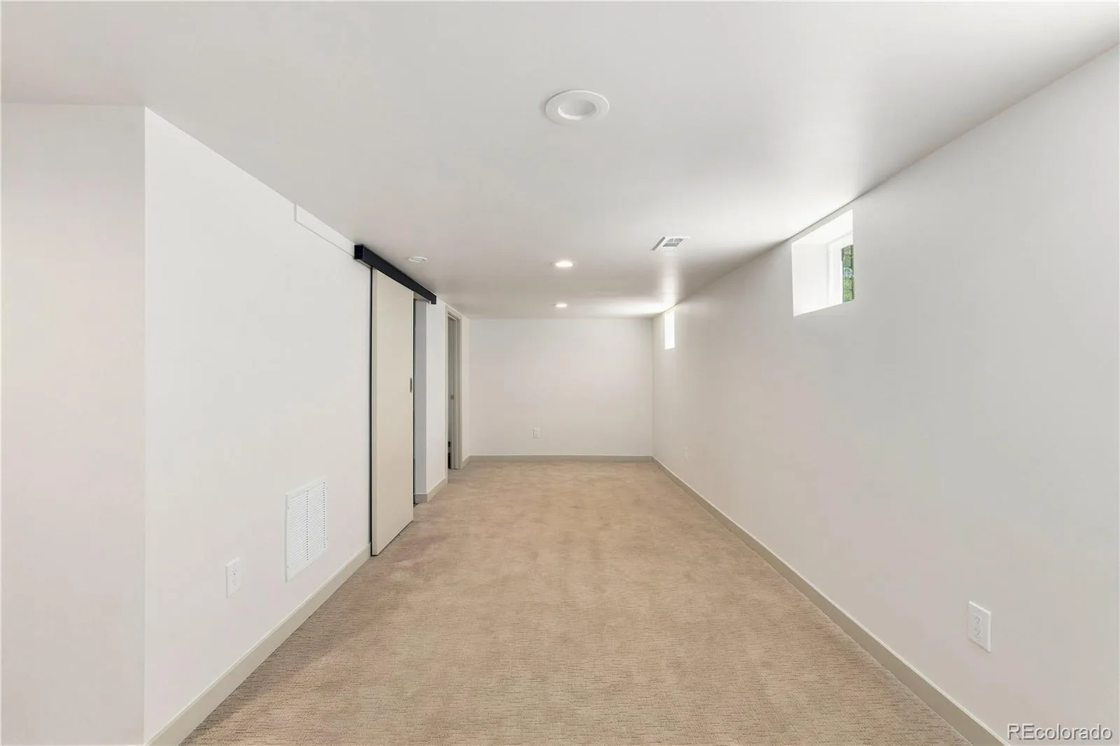 2589 N Glencoe Street Denver CO 80207 | MLS #REC9565981 10122026185006 1600 21