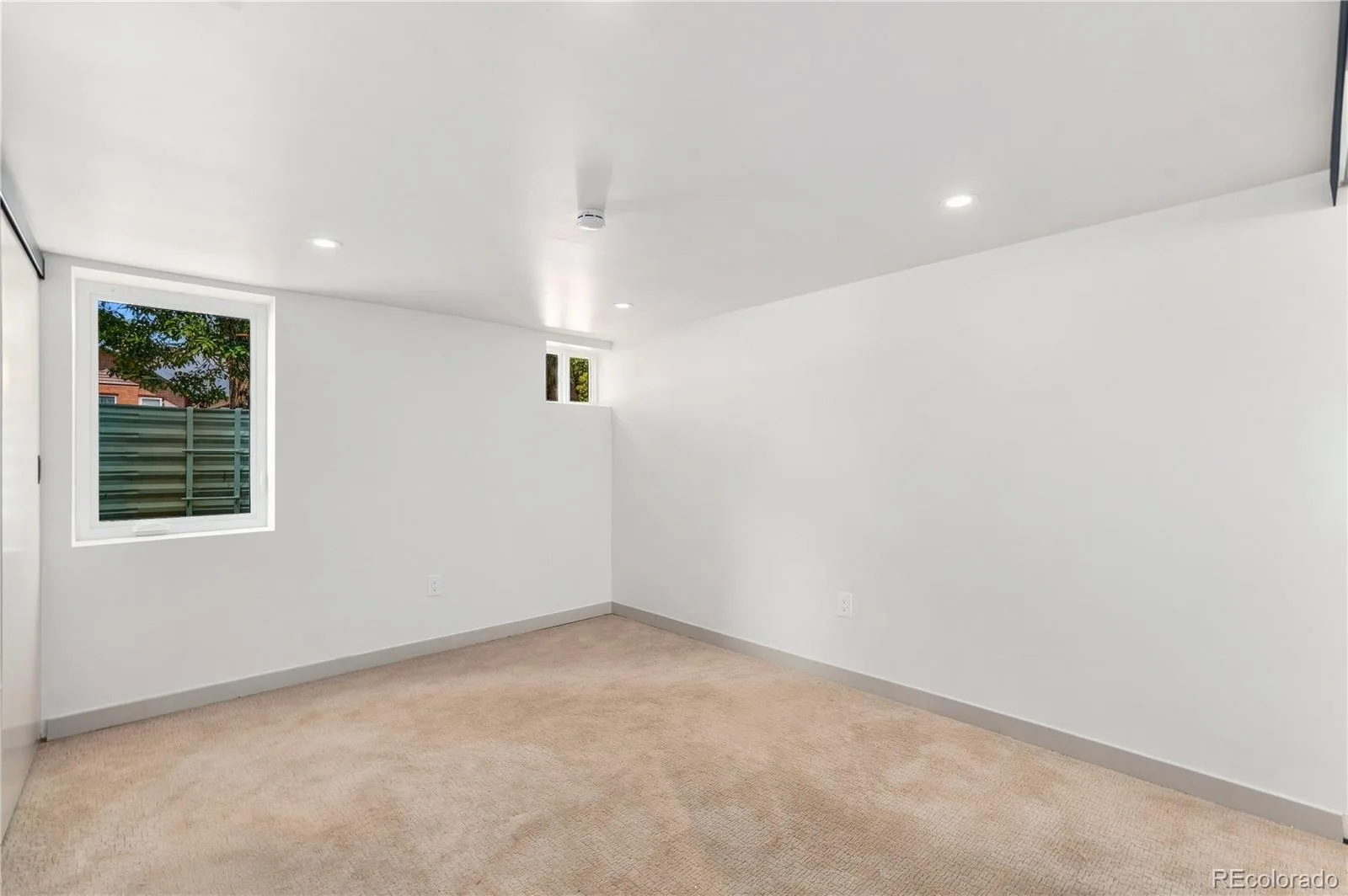 2589 N Glencoe Street Denver CO 80207 | MLS #REC9565981 10122026185006 1600 25