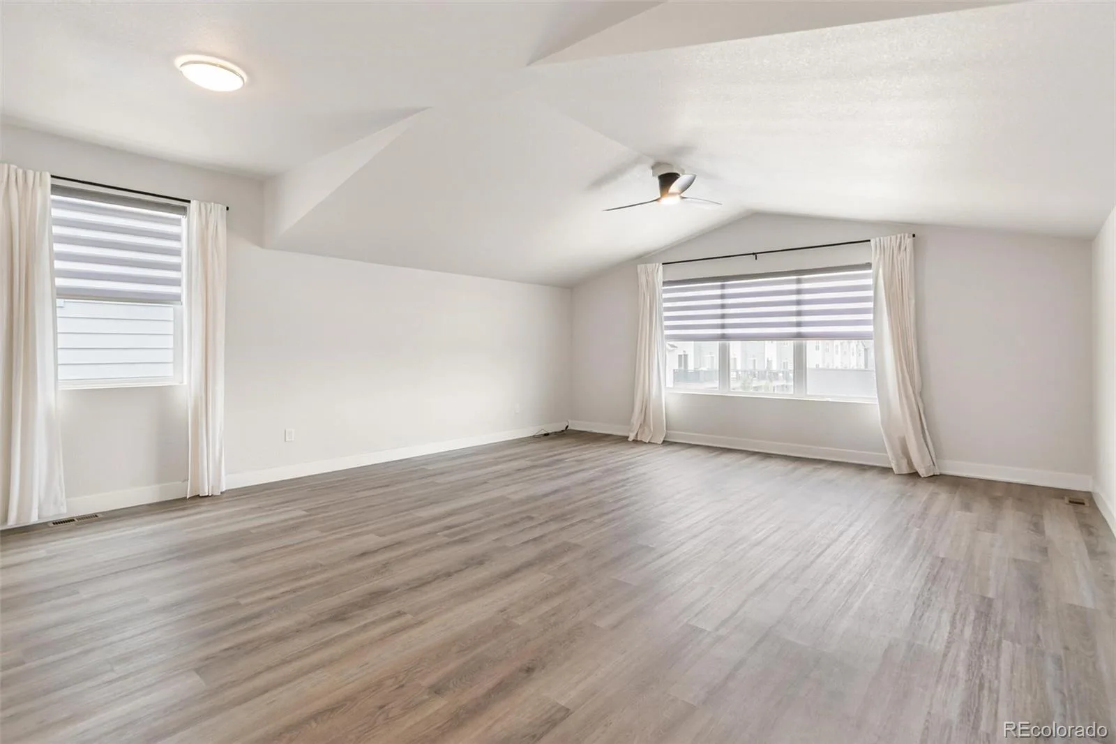 6275 King Court Denver CO 80221 | MLS #REC9568863 08192026163638 1600 25