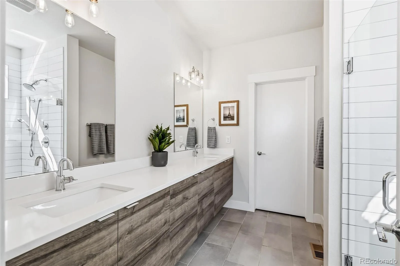 6275 King Court Denver CO 80221 | MLS #REC9568863 08192026163638 1600 28