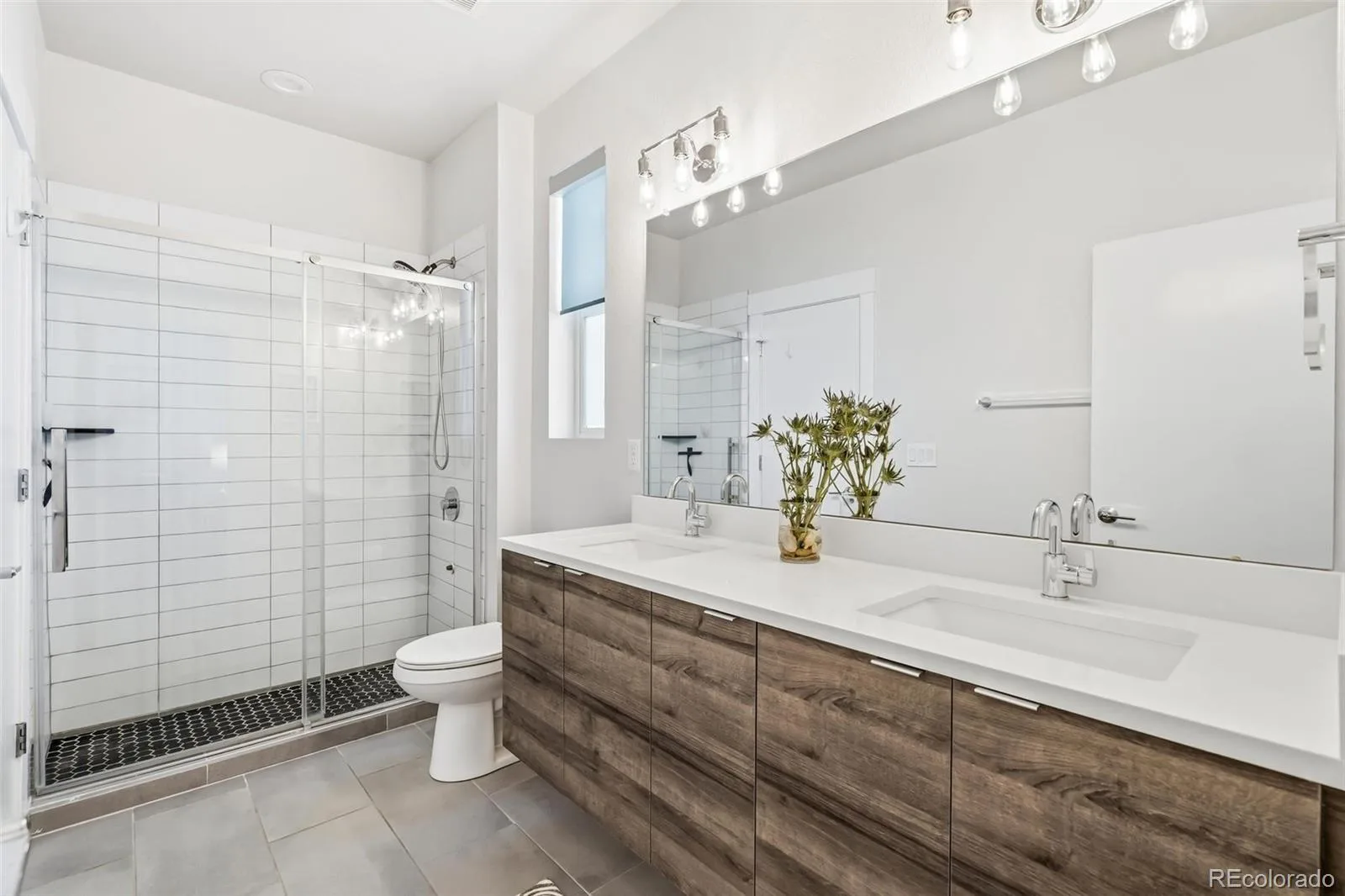 6275 King Court Denver CO 80221 | MLS #REC9568863 08192026163638 1600 33