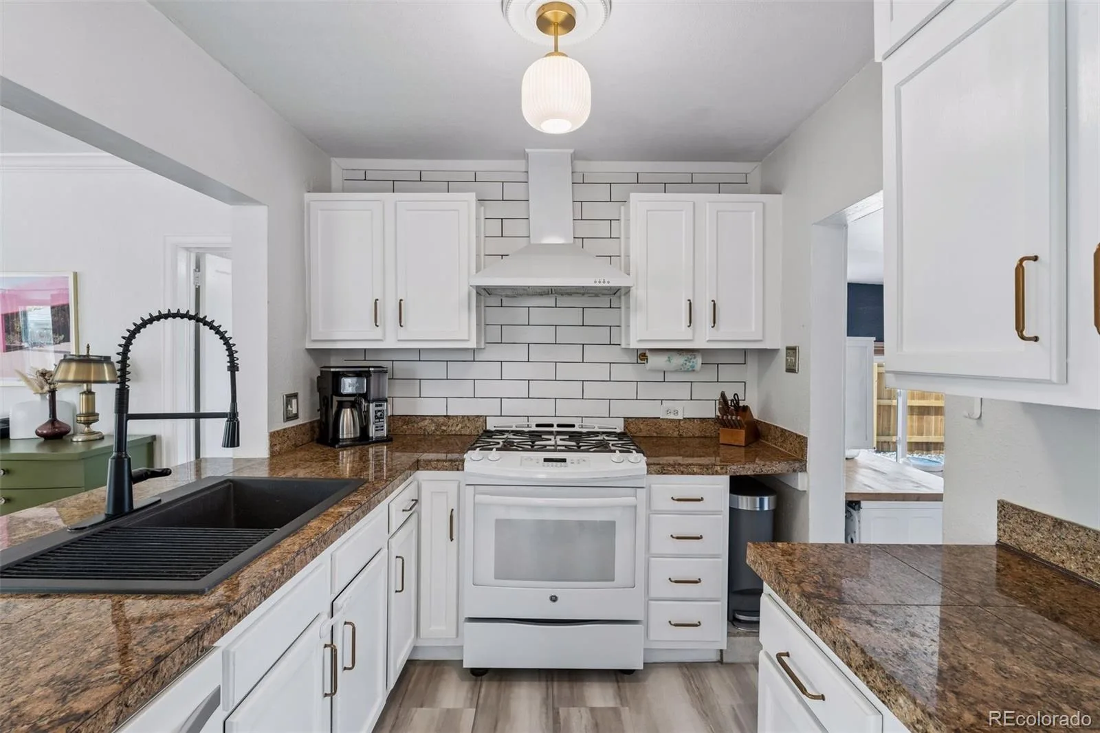 4860 Irving Street Denver CO 80221 MLS #REC9569335 05292026150737 1600 10