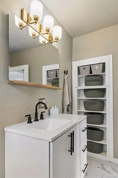 4860 Irving Street Denver CO 80221 MLS #REC9569335 05292026150737 800 19