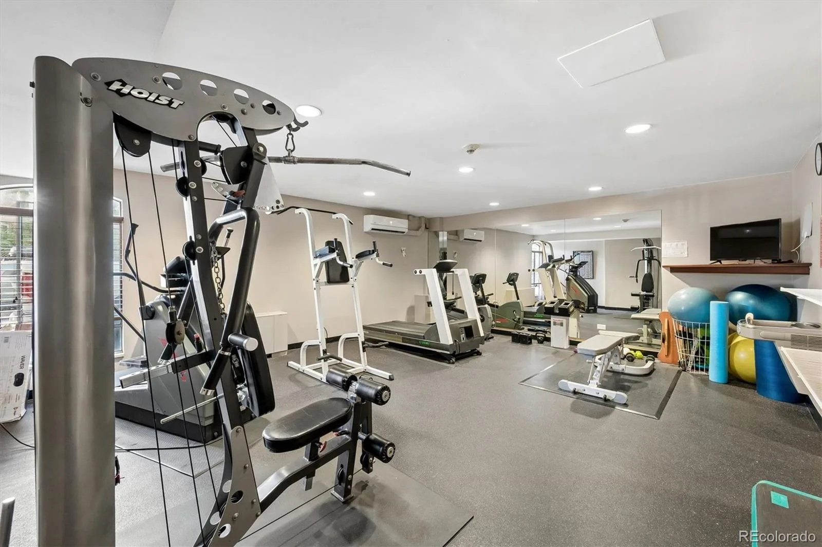 1200 N Humboldt Street #303 Denver CO 80218 | MLS #REC9571909 09262026025913 1600 25