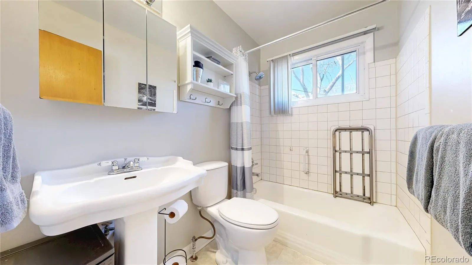 03272026005459 1600 21