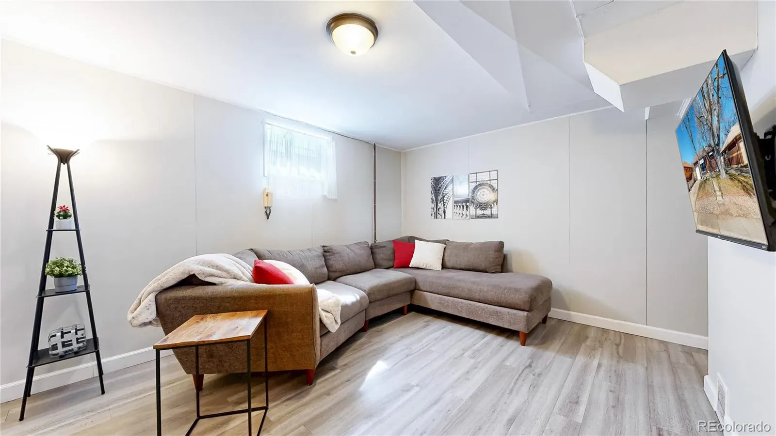 03272026005459 1600 24