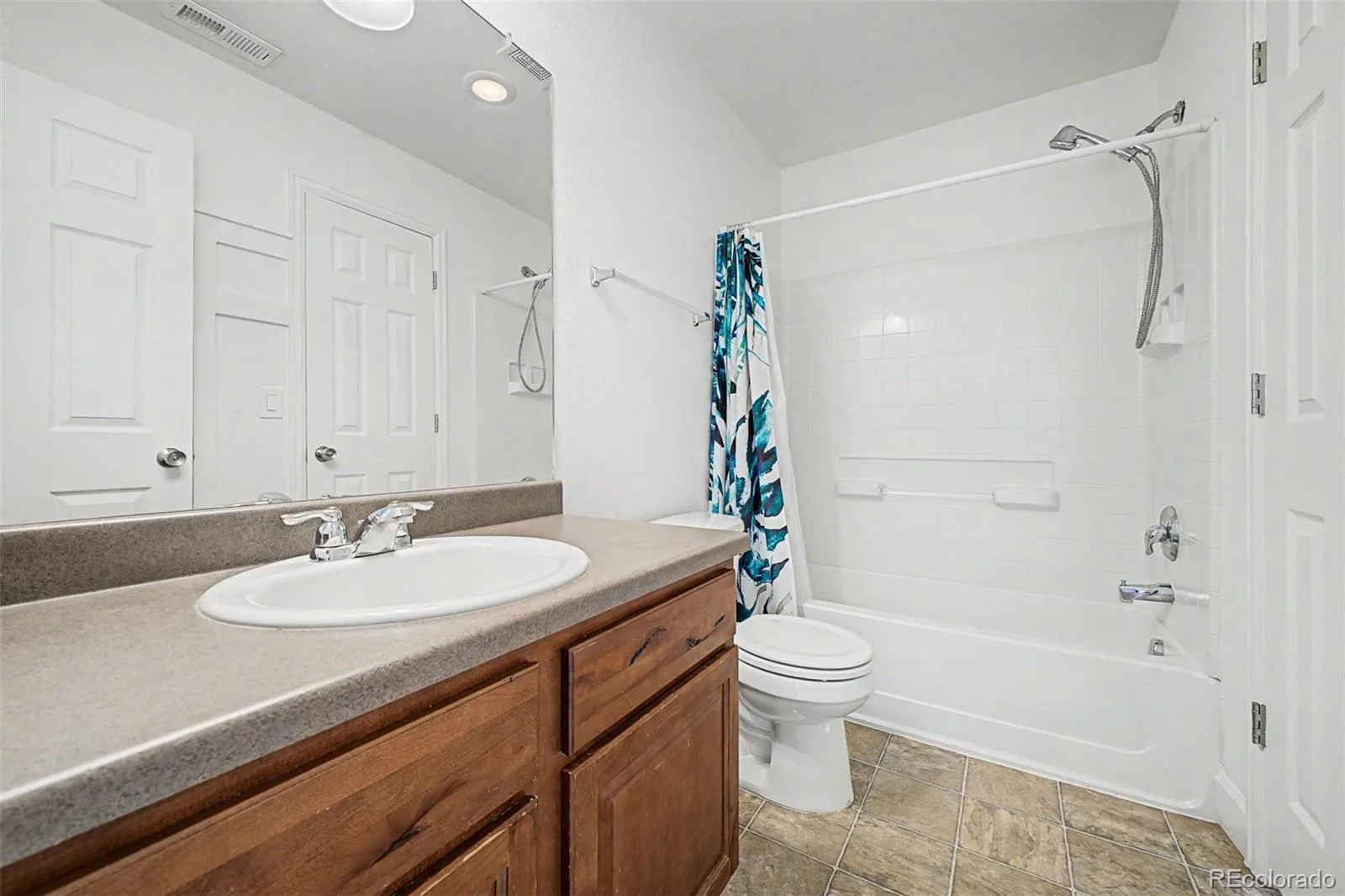 5552 Killarney Street Denver CO 80249 | MLS #REC9574966 06122026075231 1600 23