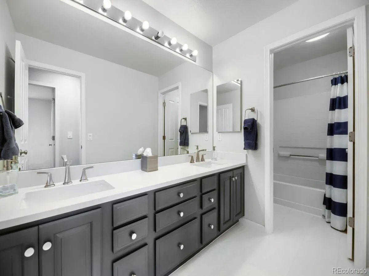 16845 E Maplewood Drive Aurora CO 80016 MLS #REC9576099 04302026224721 1200 18