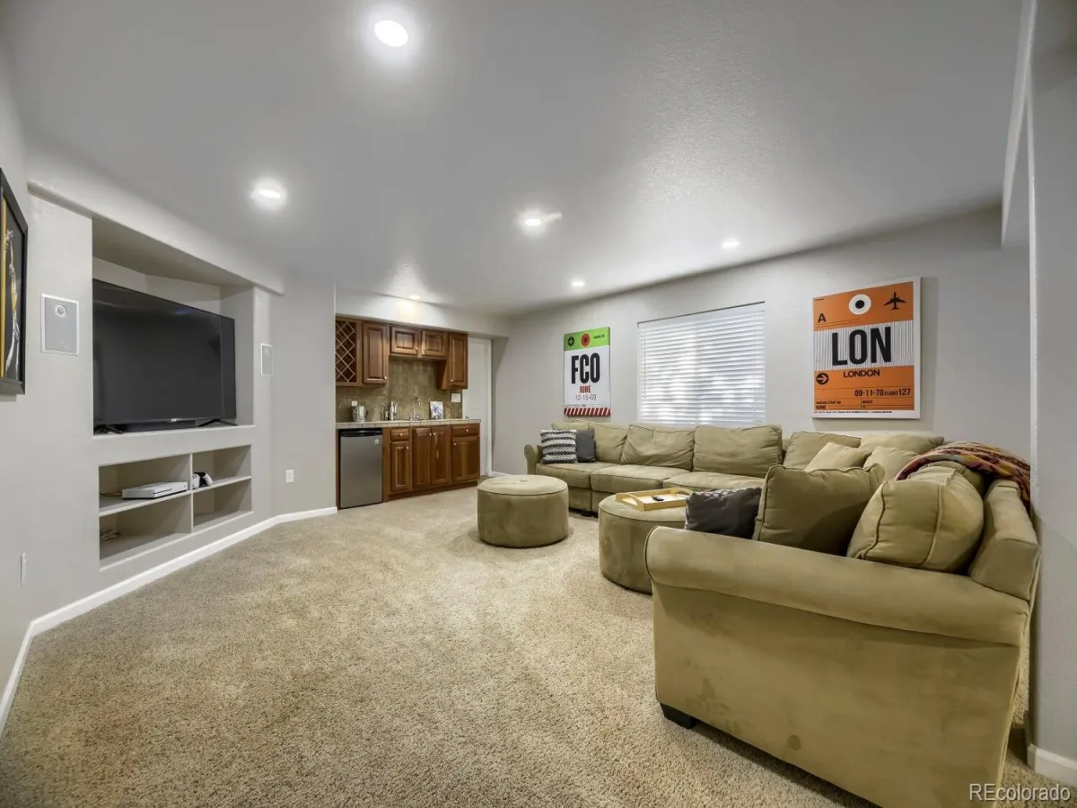 16845 E Maplewood Drive Aurora CO 80016 MLS #REC9576099 04302026224721 1200 22