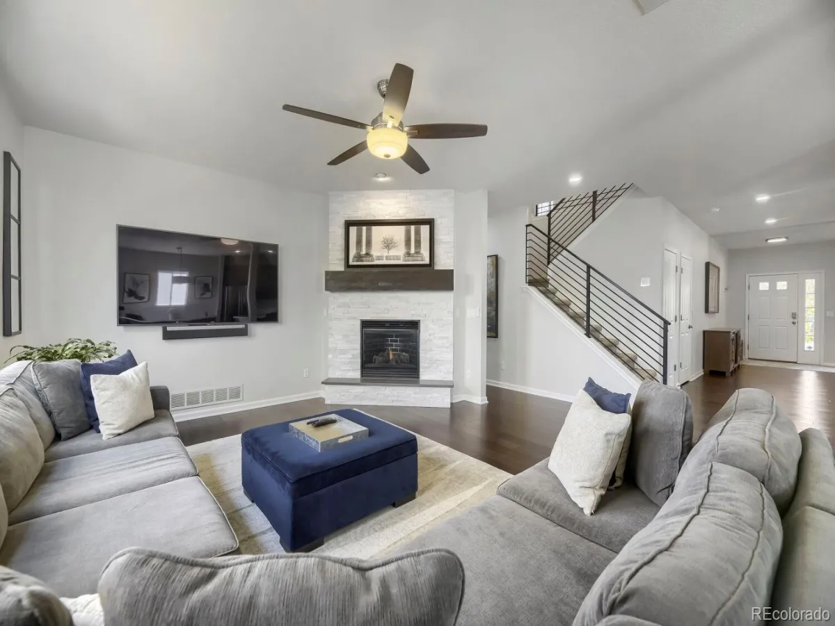 16845 E Maplewood Drive Aurora CO 80016 MLS #REC9576099 04302026224721 1200 3