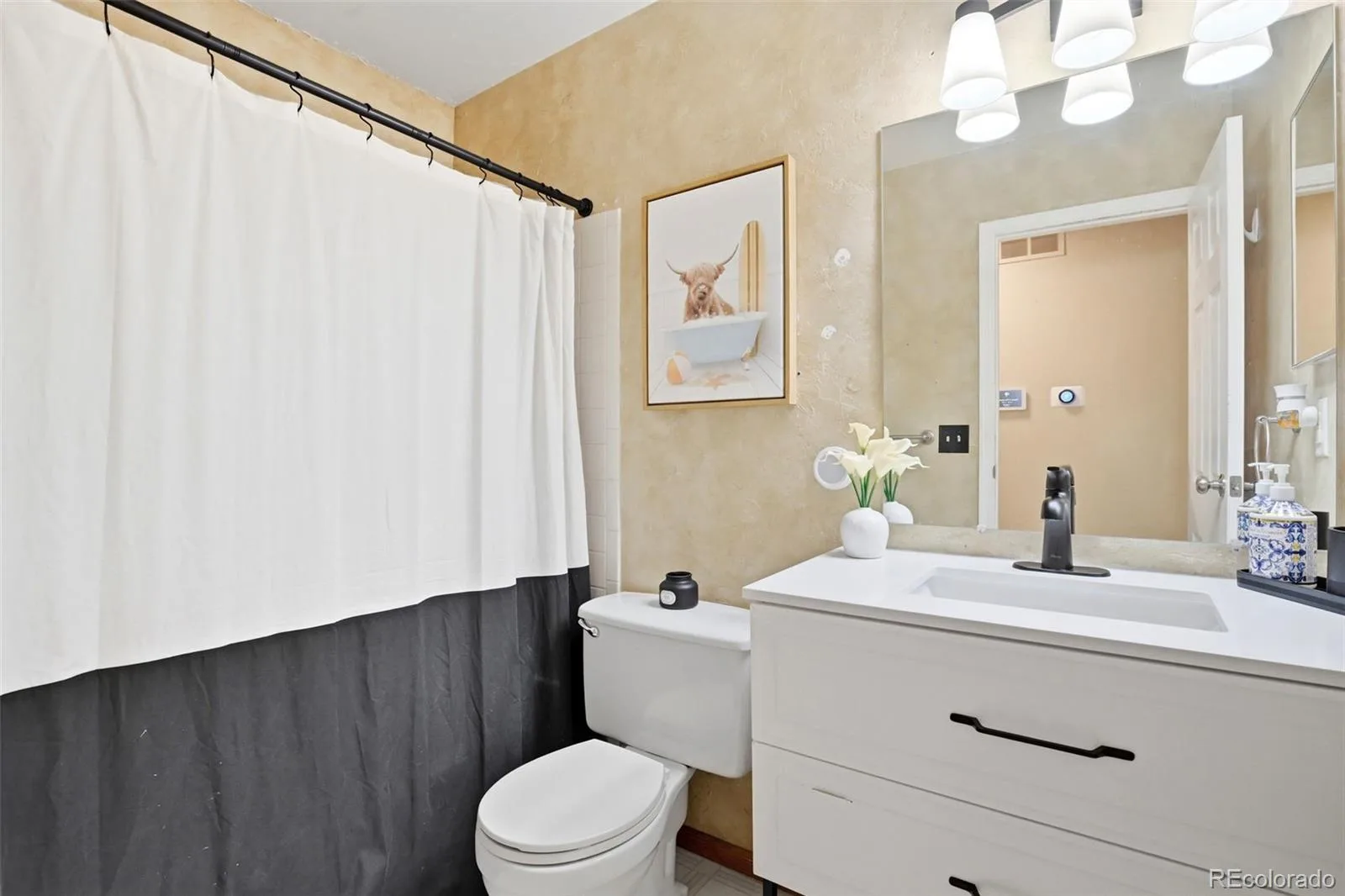 3807 S Olathe Circle Aurora CO 80013 | MLS #REC9577842 08032026224631 1600 18