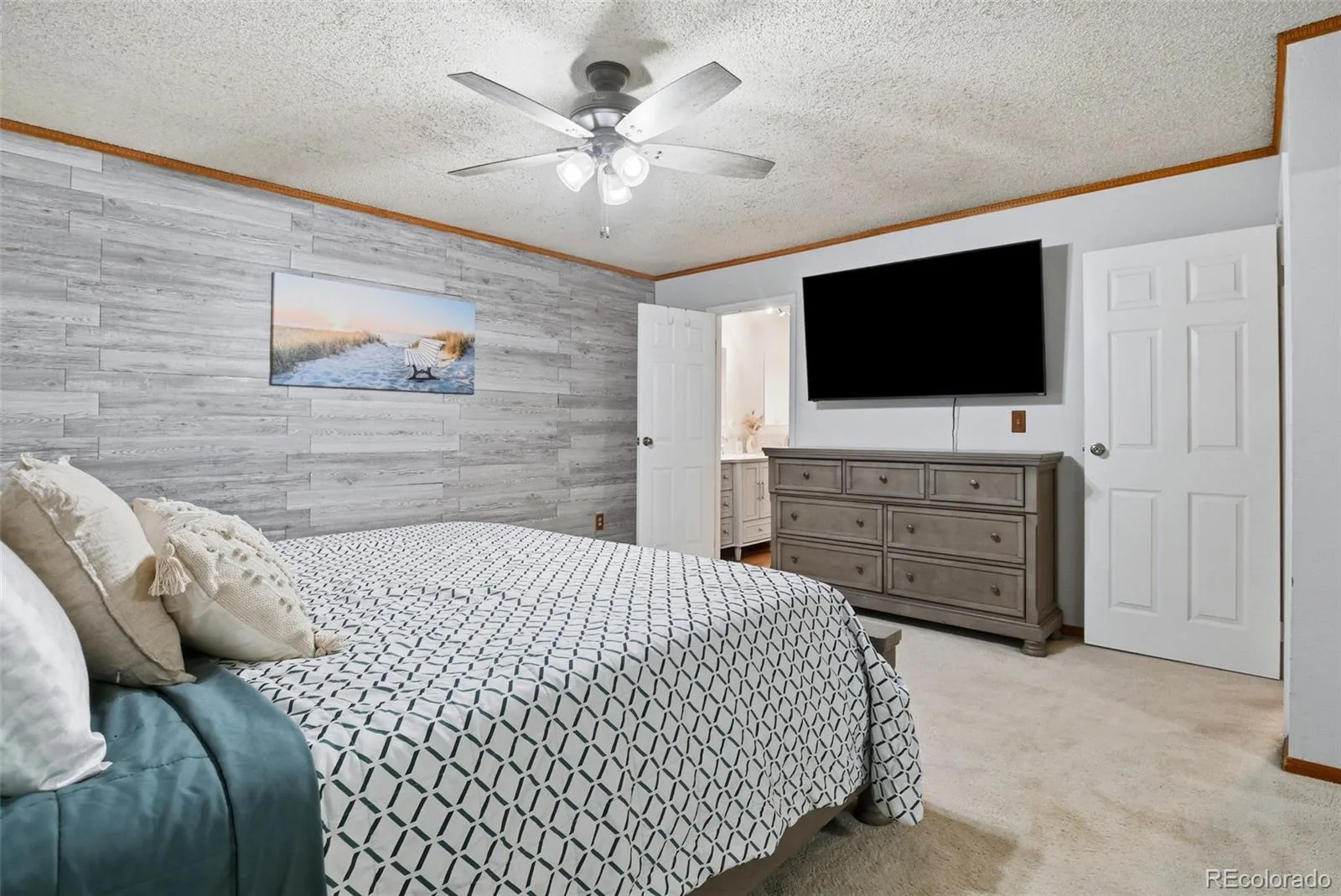 3807 S Olathe Circle Aurora CO 80013 | MLS #REC9577842 08032026224631 1600 22