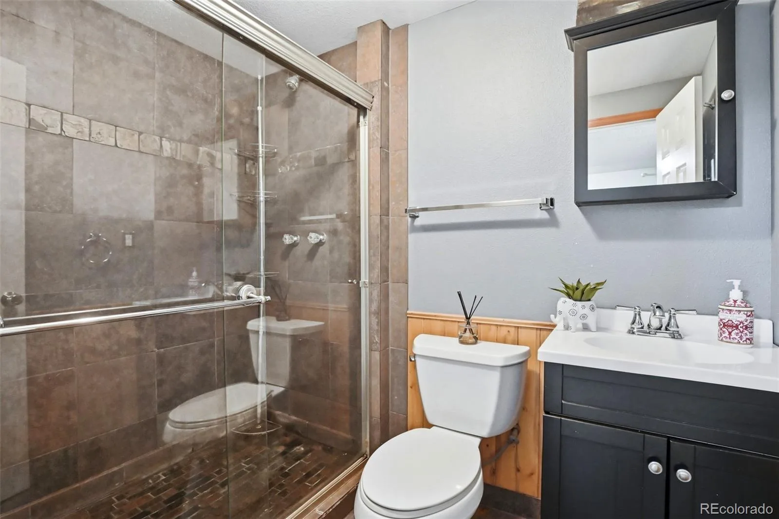 3807 S Olathe Circle Aurora CO 80013 | MLS #REC9577842 08032026224631 1600 29
