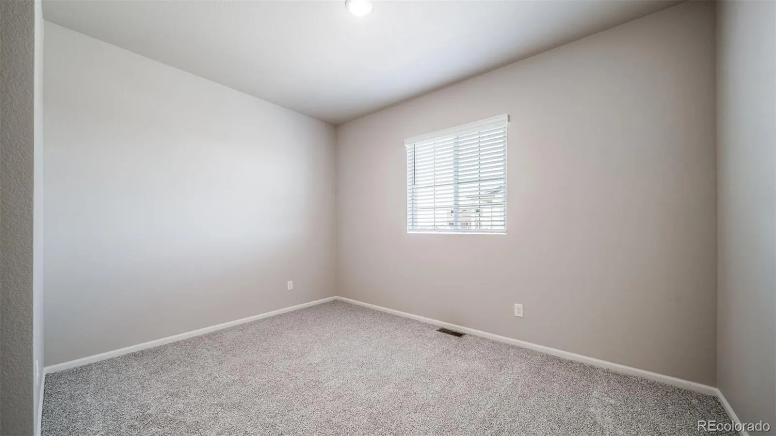 4567 N Sicily Court Aurora CO 80019 | MLS #REC9578868 04242026160638 1600 19