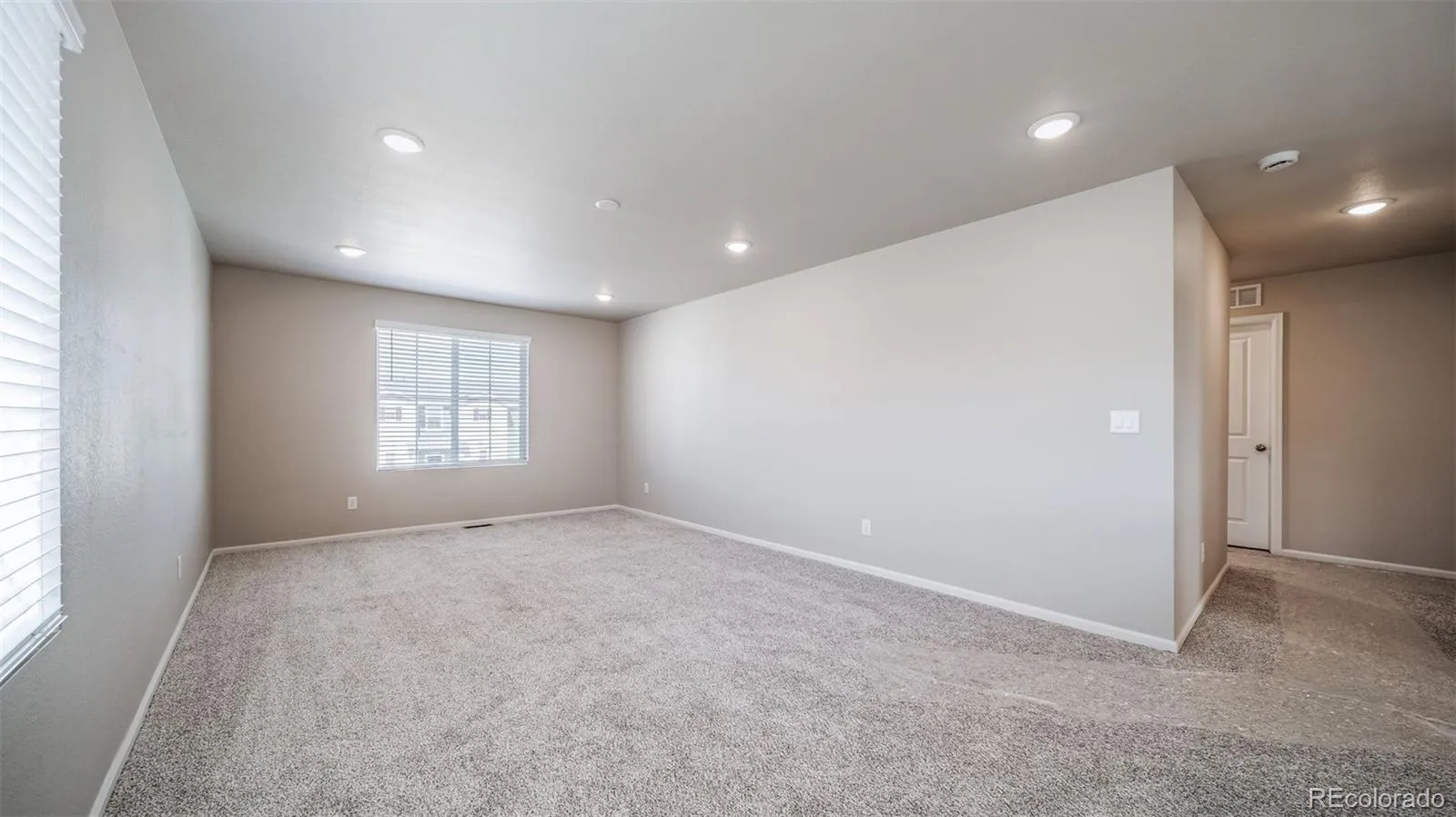 4567 N Sicily Court Aurora CO 80019 | MLS #REC9578868 04242026160638 1600 23