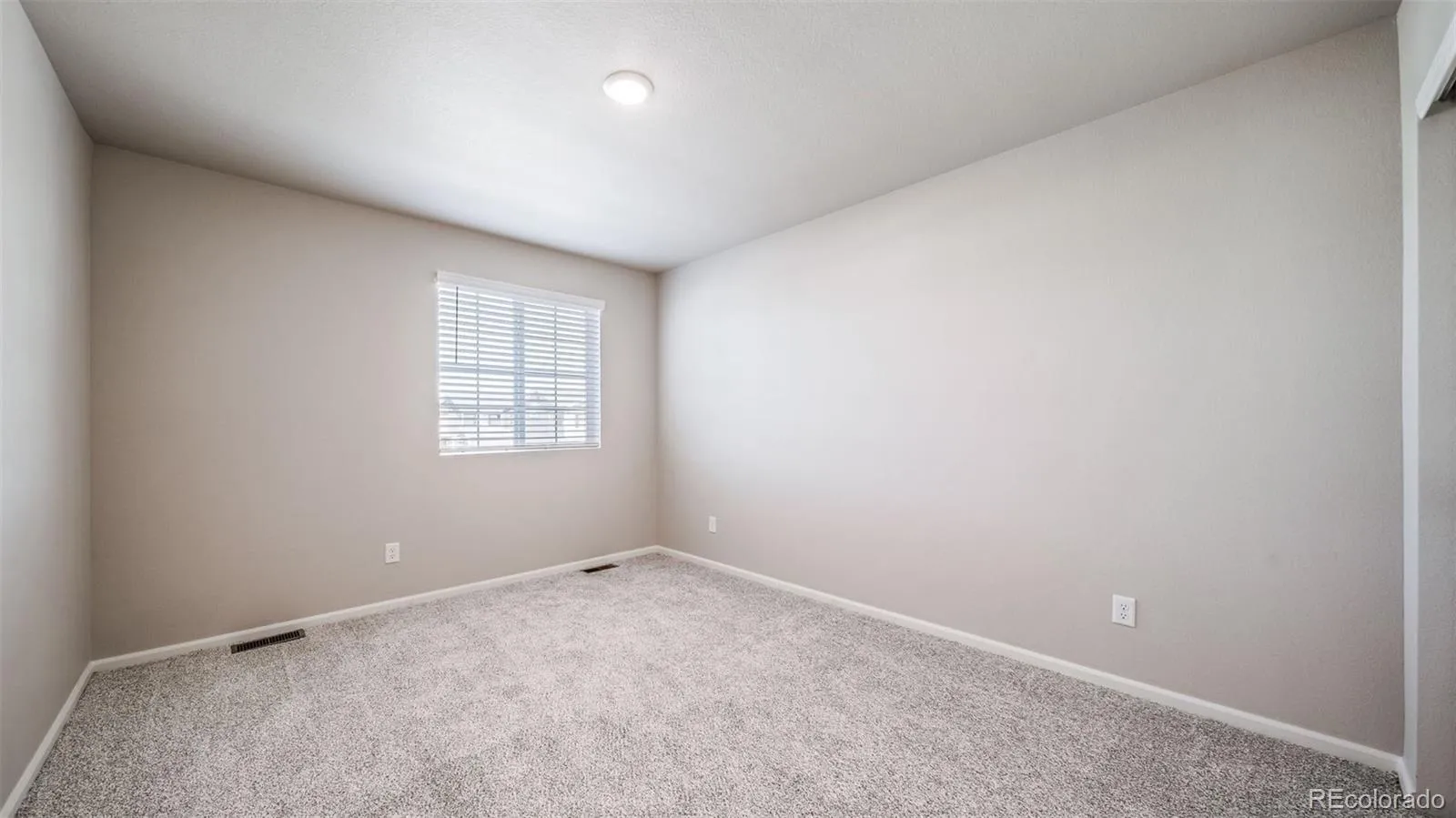 4567 N Sicily Court Aurora CO 80019 | MLS #REC9578868 04242026160638 1600 35