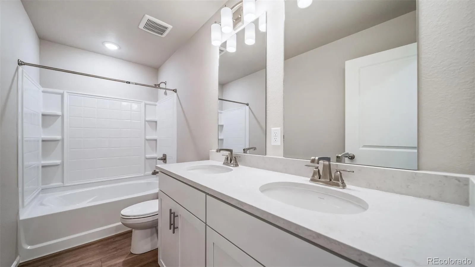 4567 N Sicily Court Aurora CO 80019 | MLS #REC9578868 04242026160638 1600 37