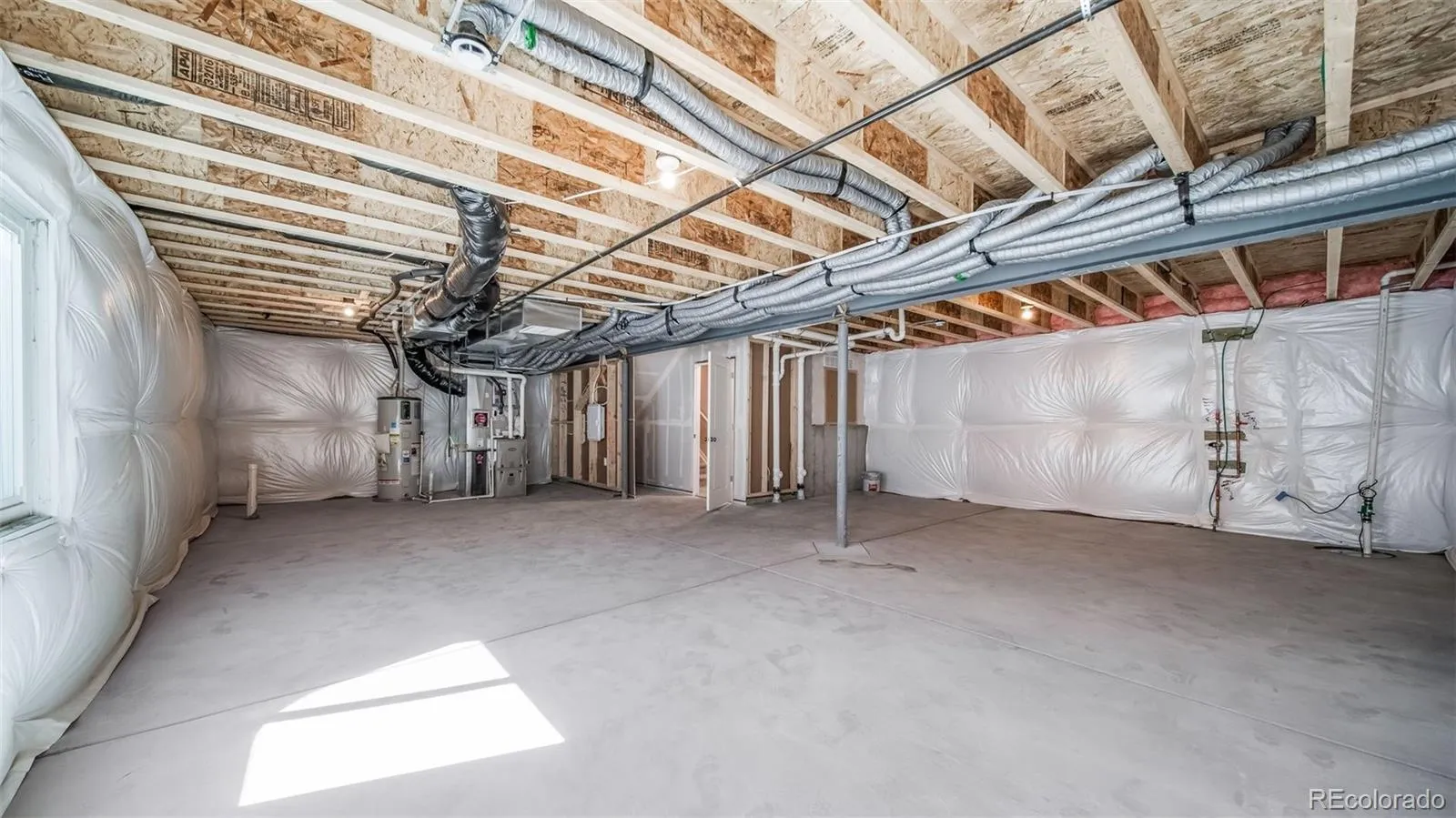 4567 N Sicily Court Aurora CO 80019 | MLS #REC9578868 04242026160638 1600 42