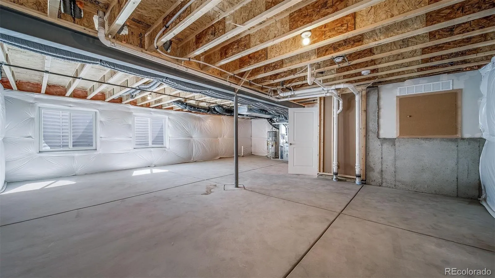 4567 N Sicily Court Aurora CO 80019 | MLS #REC9578868 04242026160638 1600 43