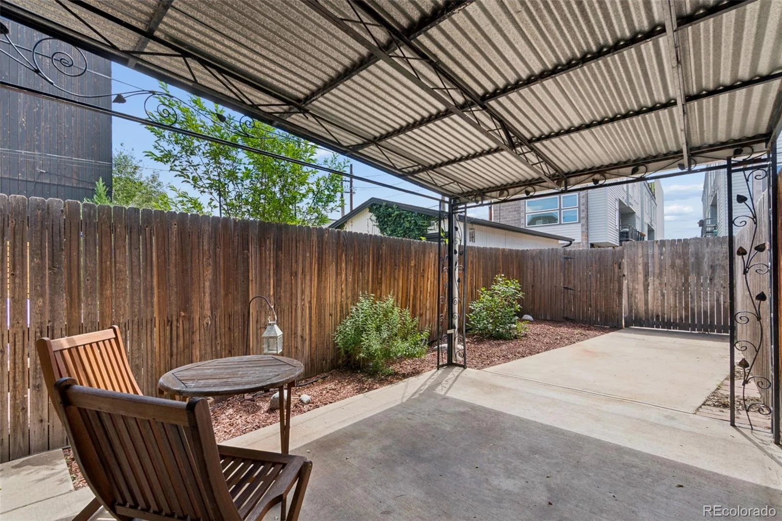 3014 California Street Denver CO 80205 | MLS #REC9582849 07152026085238 1600 19