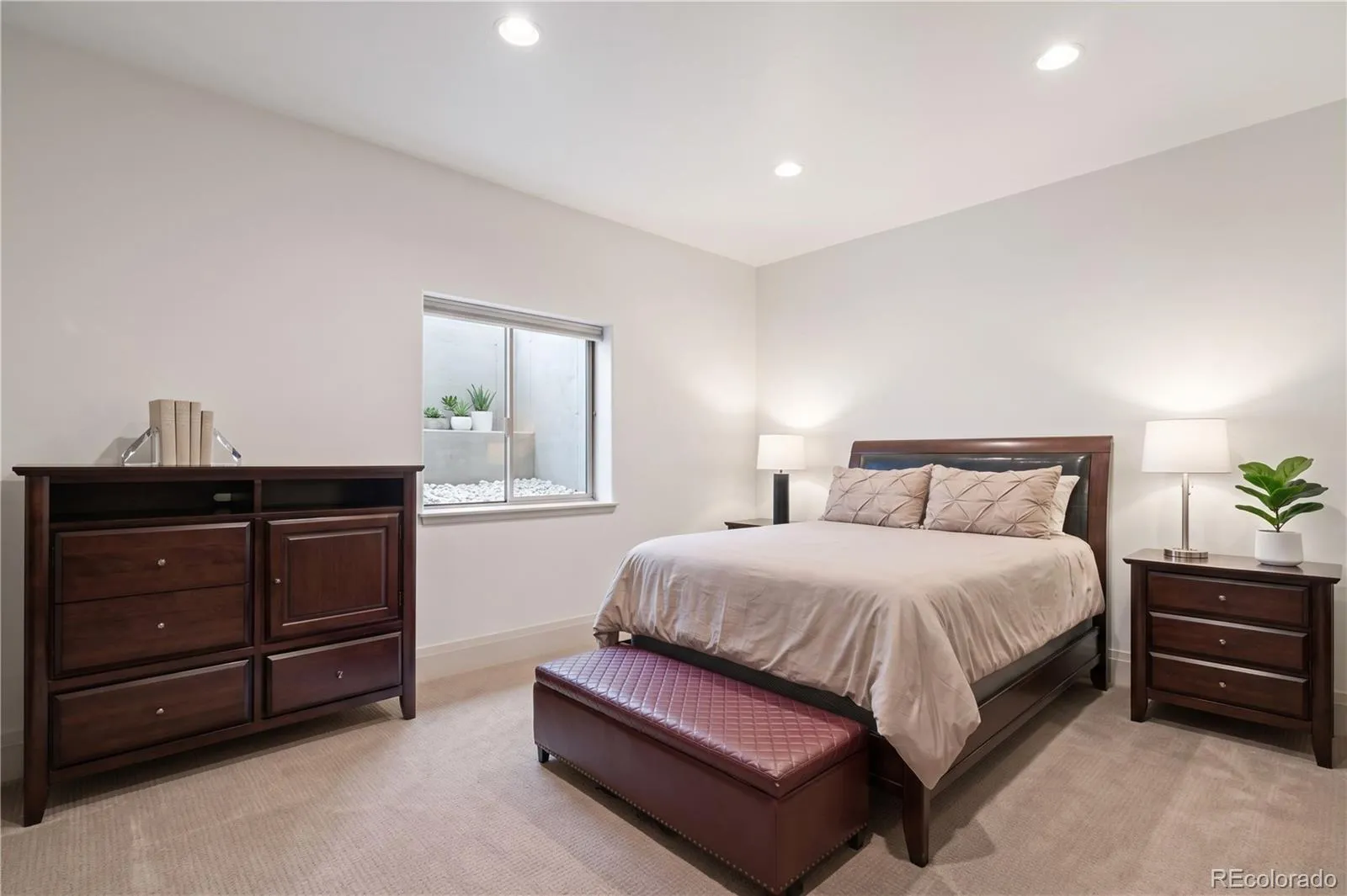 2335 N Glencoe Street Denver CO 80207 MLS #REC9585307 05152026201650 1600 34