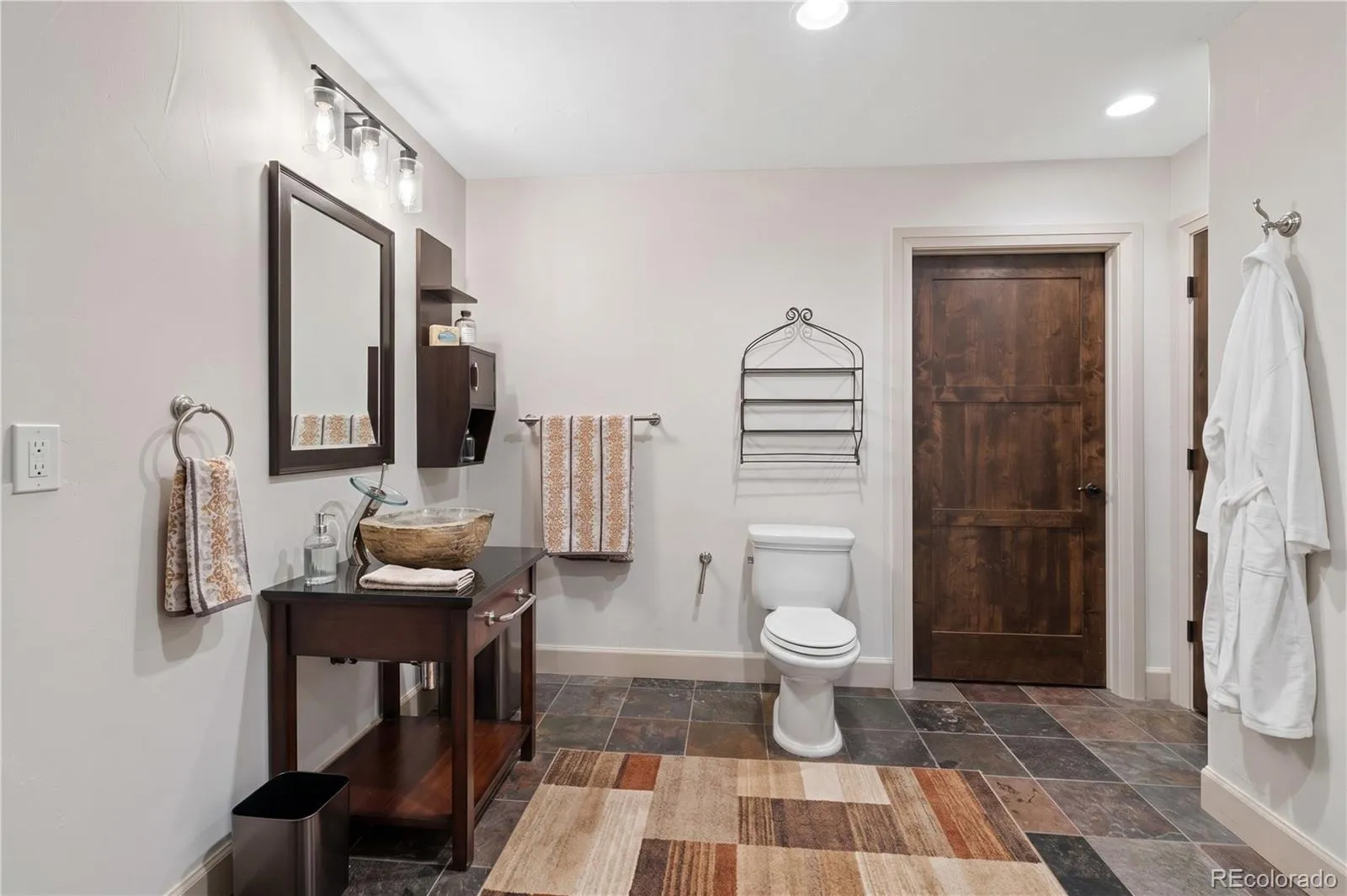 2335 N Glencoe Street Denver CO 80207 MLS #REC9585307 05152026201650 1600 35