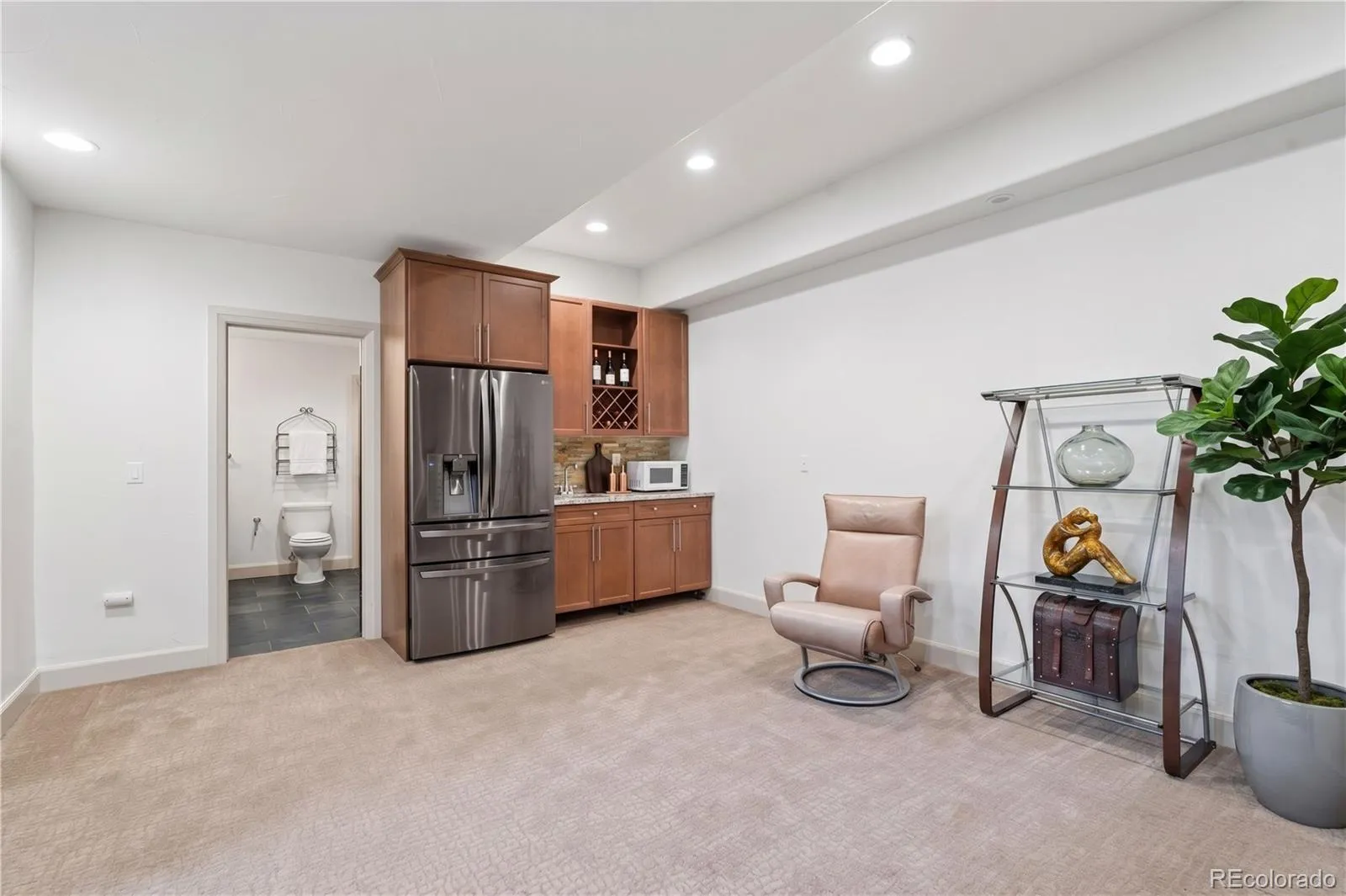 2335 N Glencoe Street Denver CO 80207 MLS #REC9585307 05152026201650 1600 36