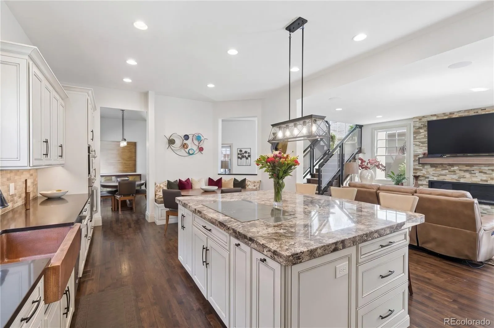 2335 N Glencoe Street Denver CO 80207 MLS #REC9585307 05152026201650 1600 9