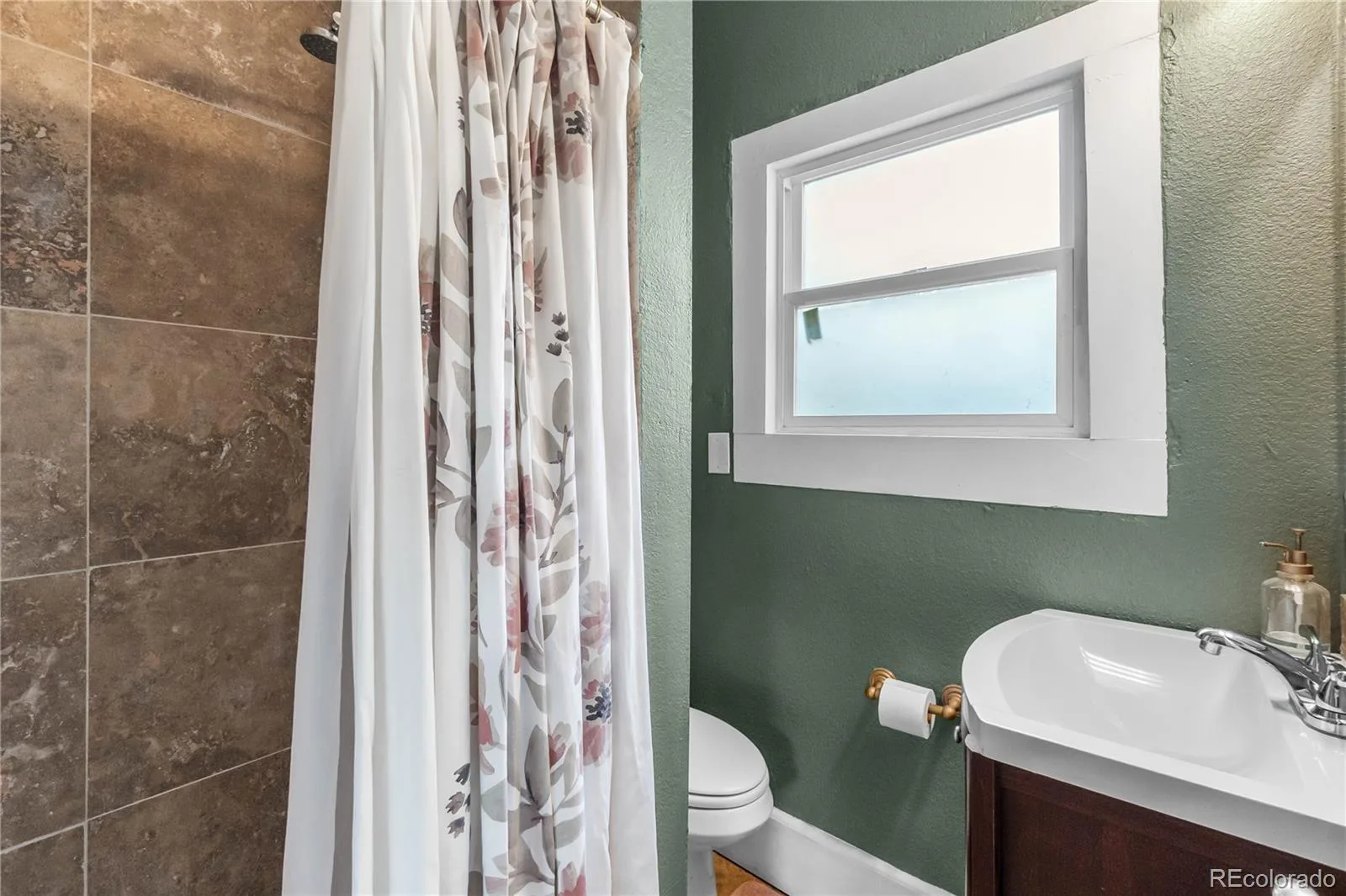 1620 Dallas Street Aurora CO 80010 | MLS #REC9585340 08062026175852 1600 22